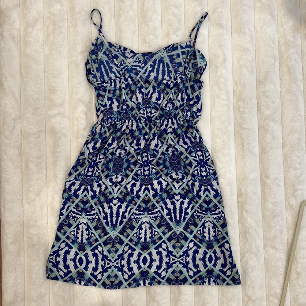 Dress - Picture 2 of 5
